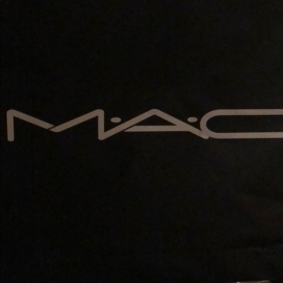 Meet your Posher, Jess - Picture 1 of 1